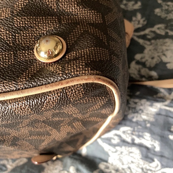Michael Kors Grayson brown monogram Satchel large,no holes,cracks - Picture 9 of 17